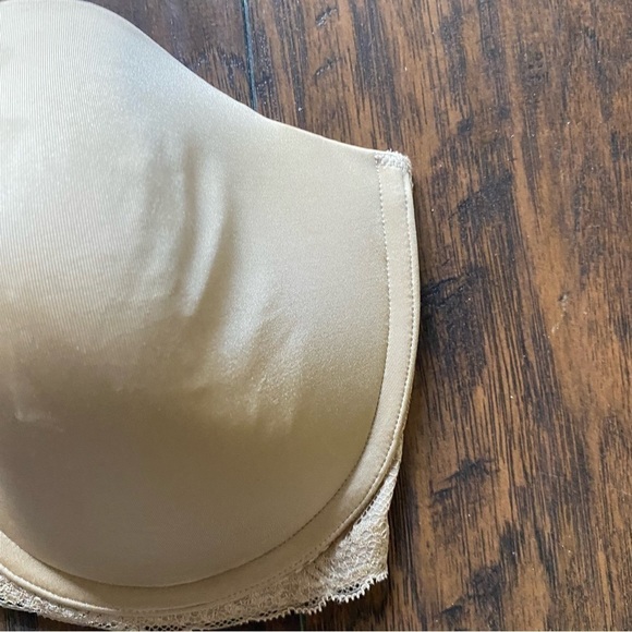 Lilyette Nude Strapless Bra Size 38DD - Picture 4 of 10